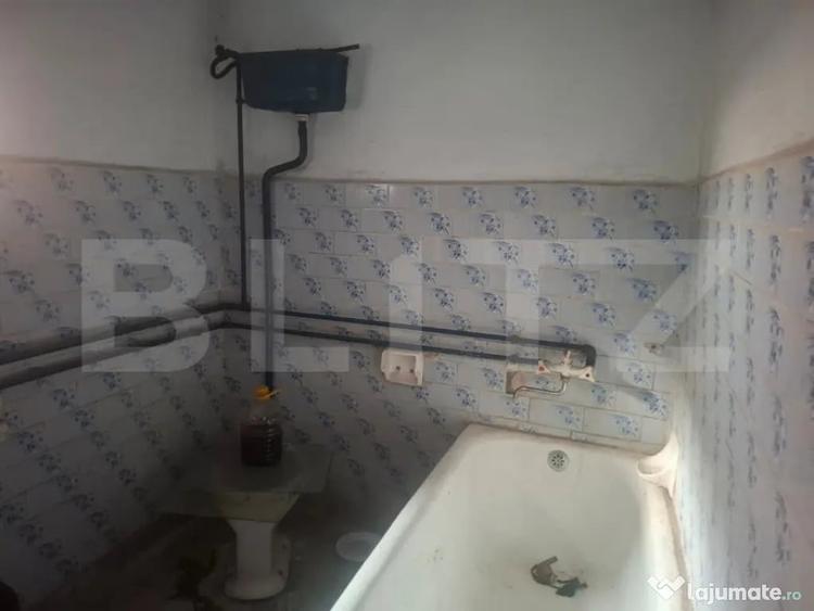 Casă cu 5 camere cu Teren 2100 Mp în Gura Foii