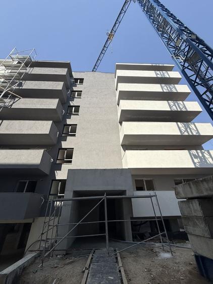 Apartament cu 3 camere decomandat în Theodor Pallady