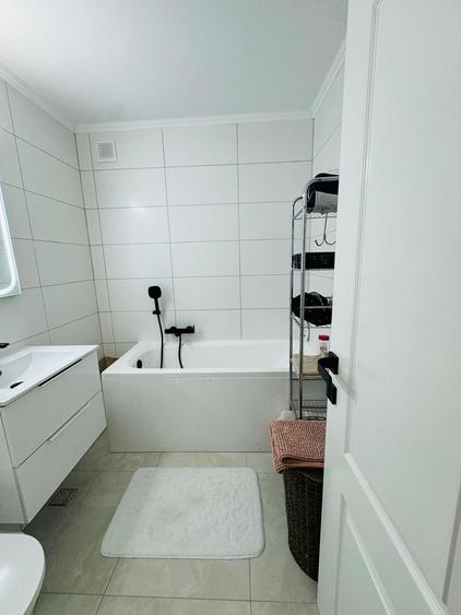 Apartament cu 2 camere semidecomandat, mobilat în Olteniței