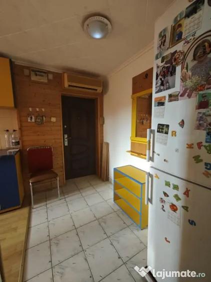 Apartament cu 2 camere semidecomandat în Săsar