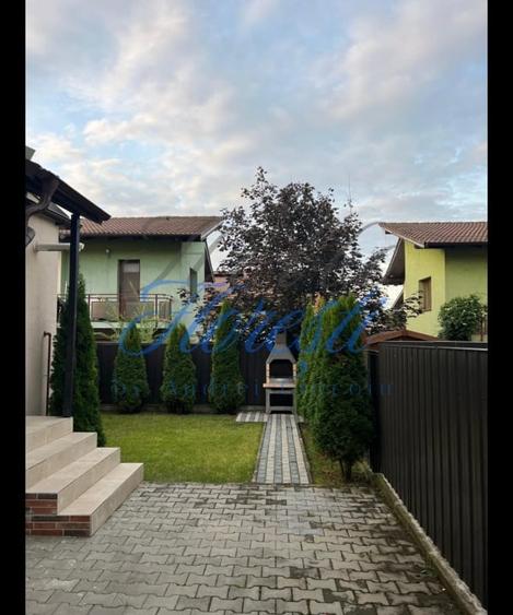 Duplex cu 5 camere cu Canalizare în Florești