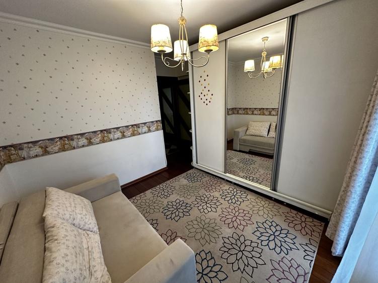 Apartament cu 3 camere decomandat în Virtuții