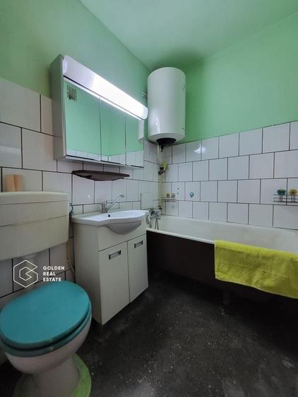 Apartament cu 3 camere semidecomandat în Central