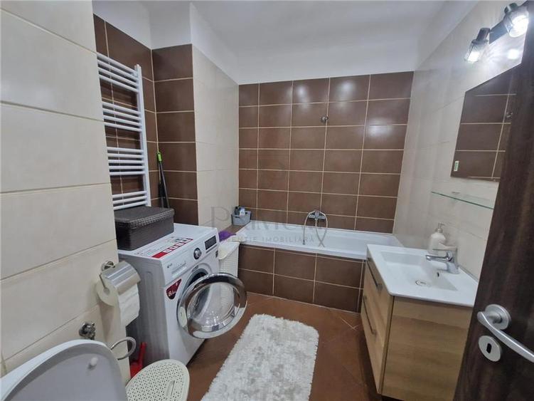Apartament cu 2 camere semidecomandat, mobilat în Soarelui