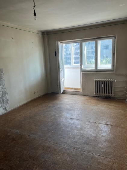 Apartament cu 2 camere semidecomandat în Rahova
