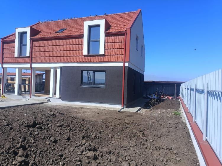 Casă individuală cu 4 camere cu Teren 550 Mp în Prejmer