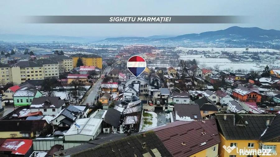 Casă cu 10 camere cu Teren 750 Mp în Central