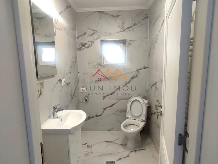 Casă individuală cu 3 camere cu Canalizare în Central