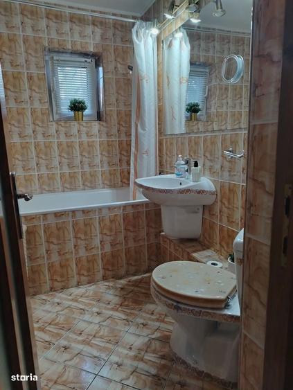 Apartament cu 2 camere decomandat în Republicii