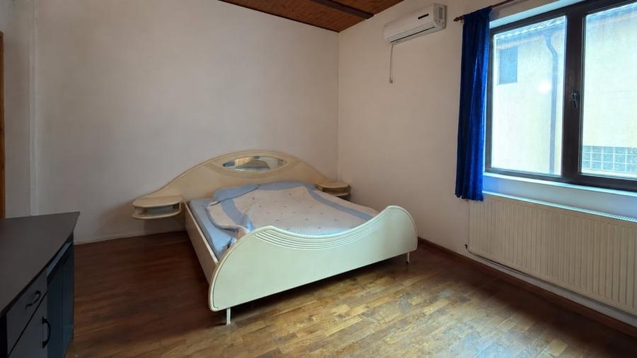 Casă individuală cu 22 camere cu Canalizare în Eforie Nord