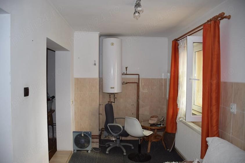 Casă cu 4 camere cu Teren 337 Mp în Central