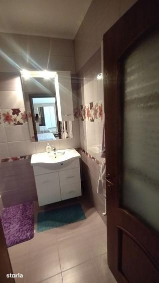 Casă cu 5 camere cu Teren 270 Mp în Adamclisi