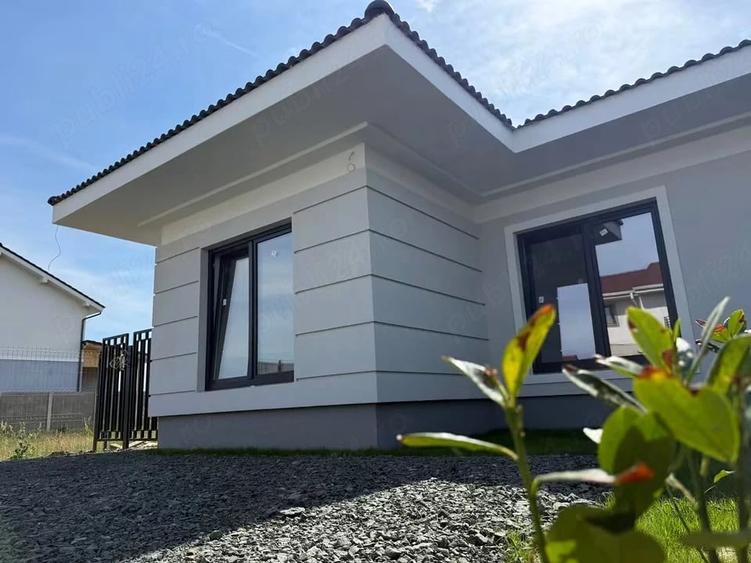 Casă cu 3 camere cu Teren 310 Mp în Moșnița Nouă