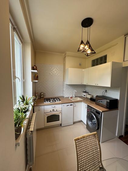 Apartament cu 2 camere decomandat, mobilat în Vatra Luminoasă