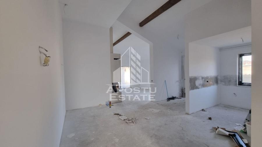 Duplex cu 5 camere cu Canalizare în Ghiroda