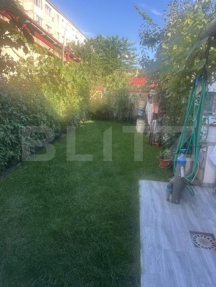 Casă individuală cu 5 camere cu Canalizare în 14 Mai