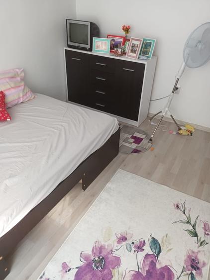 Apartament cu 4 camere decomandat, mobilat în Militari
