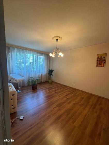 Apartament cu 3 camere decomandat în 1 Decembrie 1918