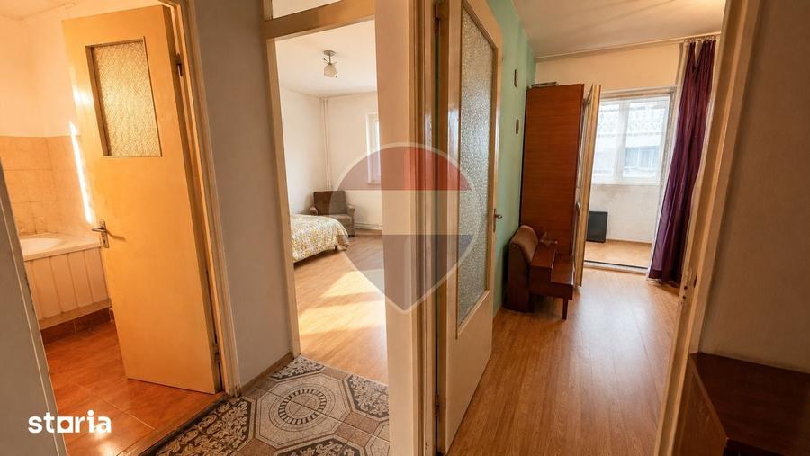 Apartament cu 3 camere decomandat în Mioriței