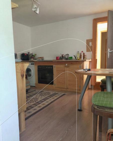 Casă cu 4 camere cu Teren 370 Mp în Fratelia