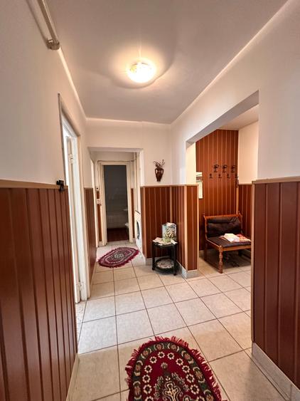Apartament cu 2 camere decomandat în 9 Mai