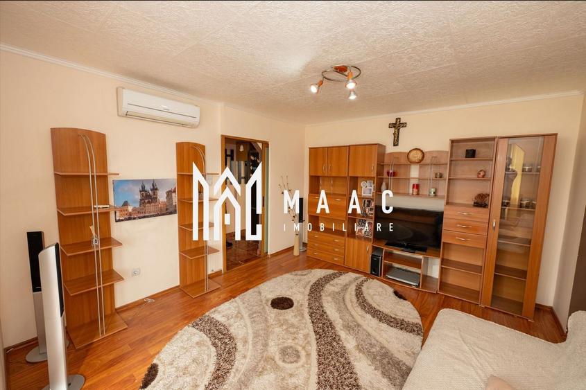Apartament cu 2 camere semidecomandat, mobilat în Central