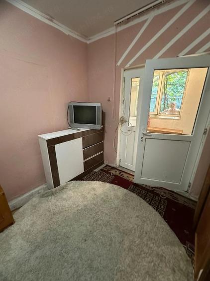 Casă cu 1 camere cu Teren 200 Mp în Rahova