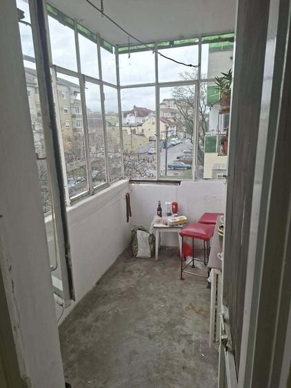 Apartament cu 3 camere decomandat în Rogerius