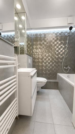Apartament cu 3 camere semidecomandat, mobilat în Dristor