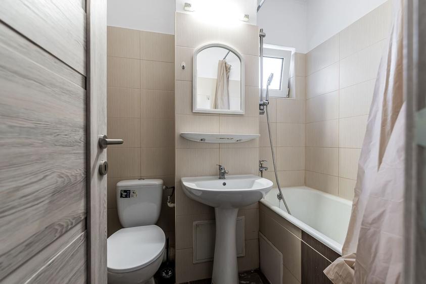 Apartament cu 2 camere semidecomandat în Aurel Vlaicu