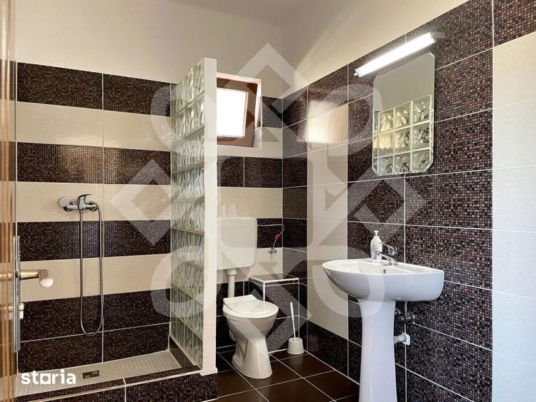 Casă cu 7 camere cu Teren 870 Mp în Sânmartin
