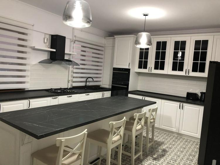 Apartament cu 4 camere, mobilat în Băneasa