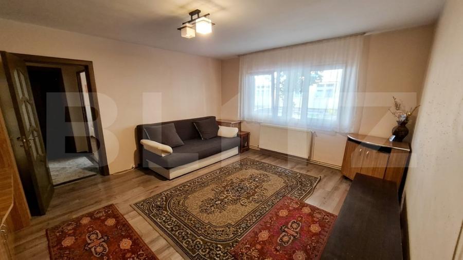 Apartament cu 2 camere semidecomandat, mobilat în Micro 16