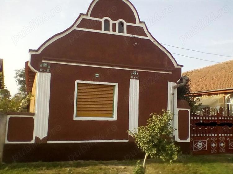 Casă cu 5 camere în Racovița