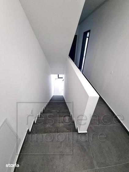 Casă cu 5 camere cu Teren 330 Mp în Europa