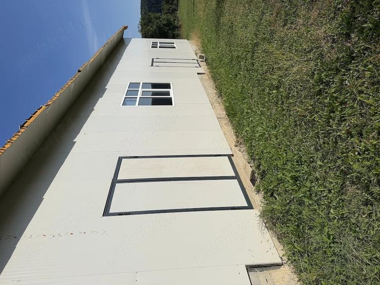 Spațiu comercial, de 240 mp, în Coman