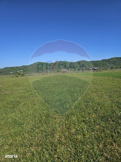 Teren intravilan de vanzare in Craciune?ti 1.780 mp - 4