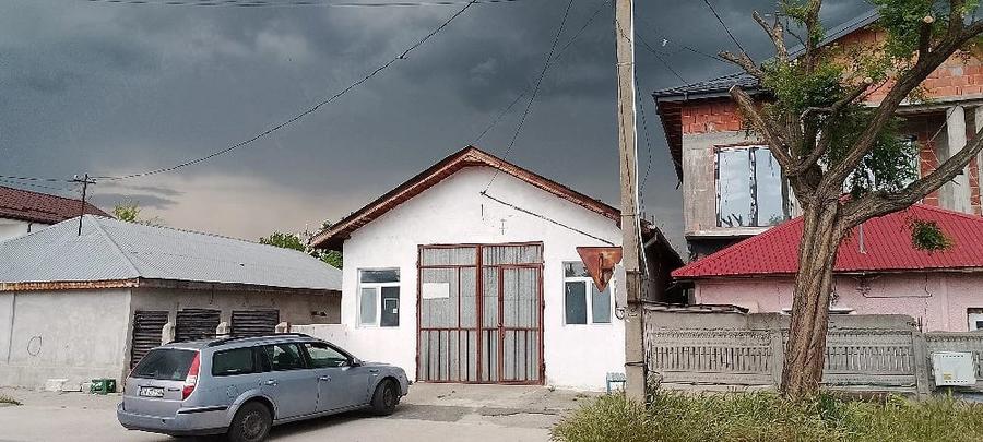 Spațiu comercial, de 120 mp, în Central