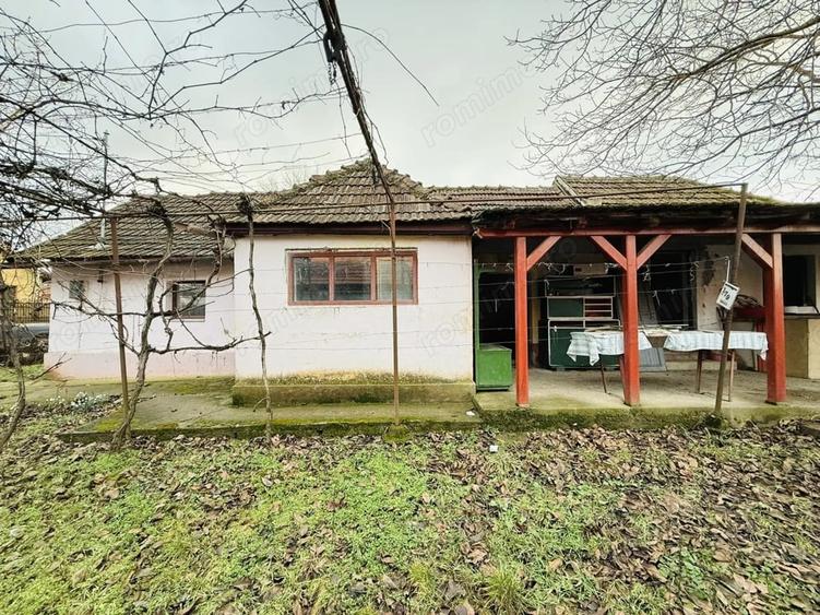Casă cu 3 camere cu Teren 720 Mp în Paleu