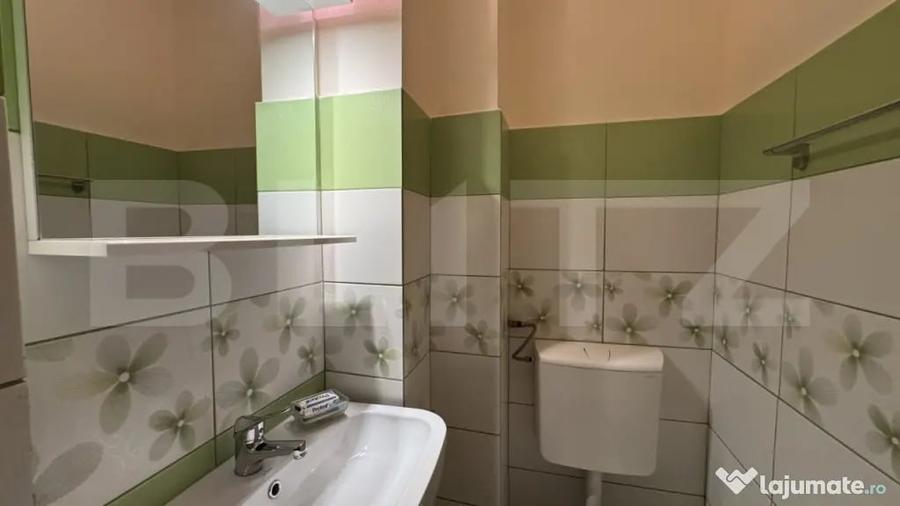 Apartament cu 3 camere semidecomandat, mobilat în George Enescu