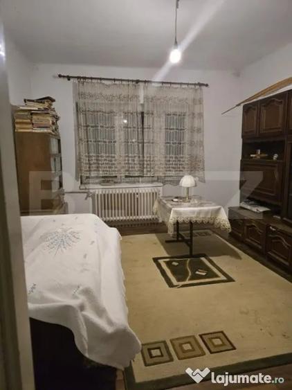 Casă cu 5 camere cu Teren 60 Mp în Titulescu