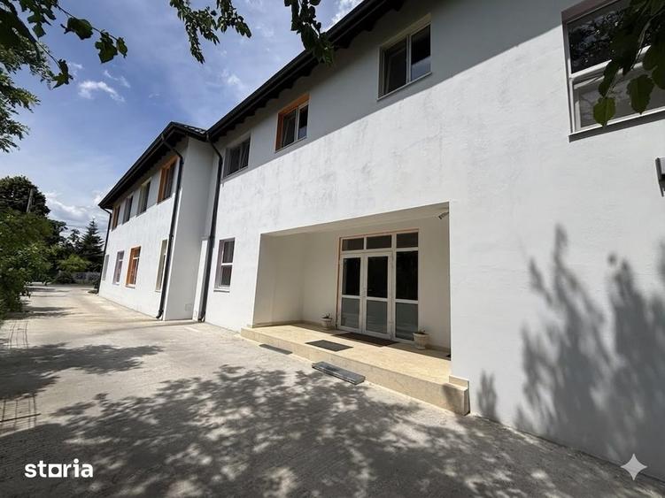 Spațiu comercial, de 450 mp, în Central