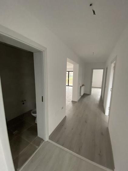 Casă cu 4 camere în Central