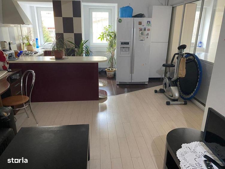 Apartament cu 2 camere decomandat, mobilat în Iancului