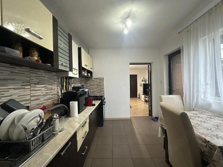 Casă cu 4 camere cu Teren 380 Mp în Traian