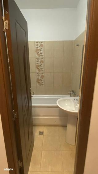 Apartament cu 2 camere semidecomandat în Giurgiului