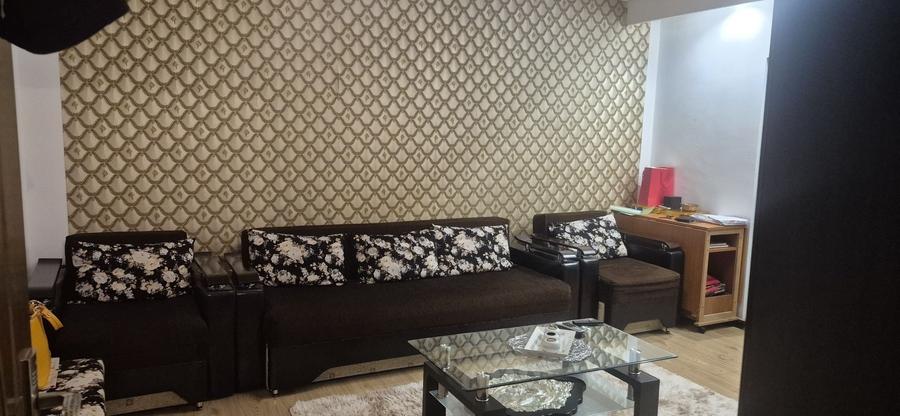 Apartament cu 3 camere decomandat în Găvana