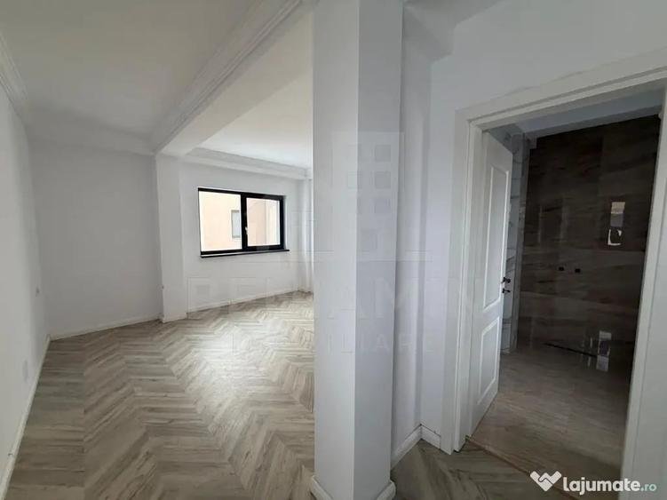 Casă cu 4 camere cu Teren 370 Mp în Aeroport