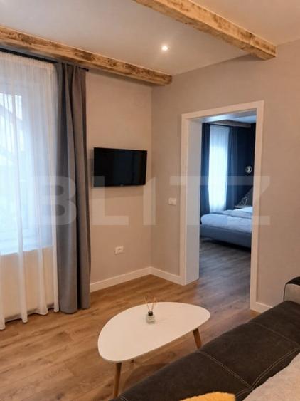 Apartament cu 2 camere semidecomandat în Centrul Istoric