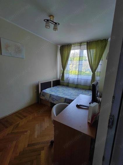 Apartament cu 3 camere semidecomandat în Țiglina 1